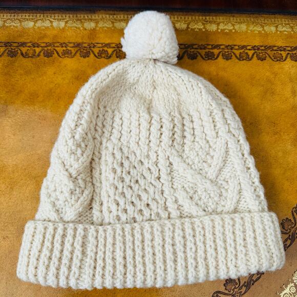 Carbery Hand Knit Pure Ireland Wool Chunky Cable Irish Cream Beanie Pom Pom Hat - Picture 3 of 7